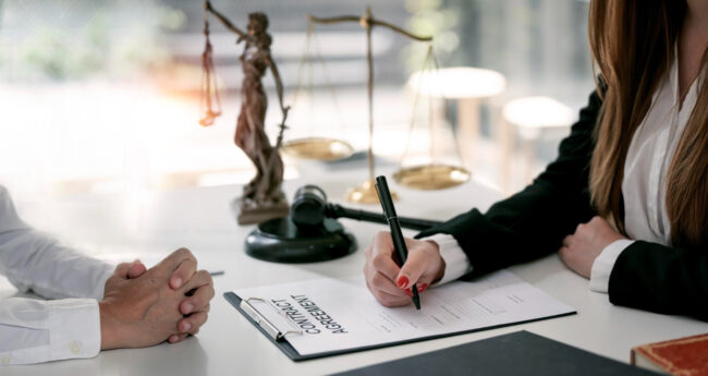 When to hire a criminal defense attorney after being charged