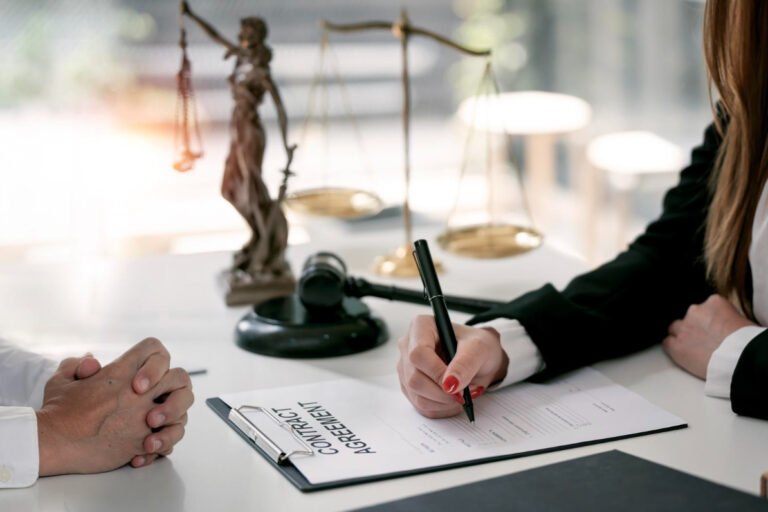 When to hire a criminal defense attorney after being charged